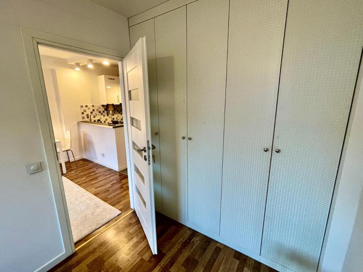 Decor 2 Metro Fast Wifi 55'Tv Netflix Hbo Cozy Apartment Варшава Екстериор снимка